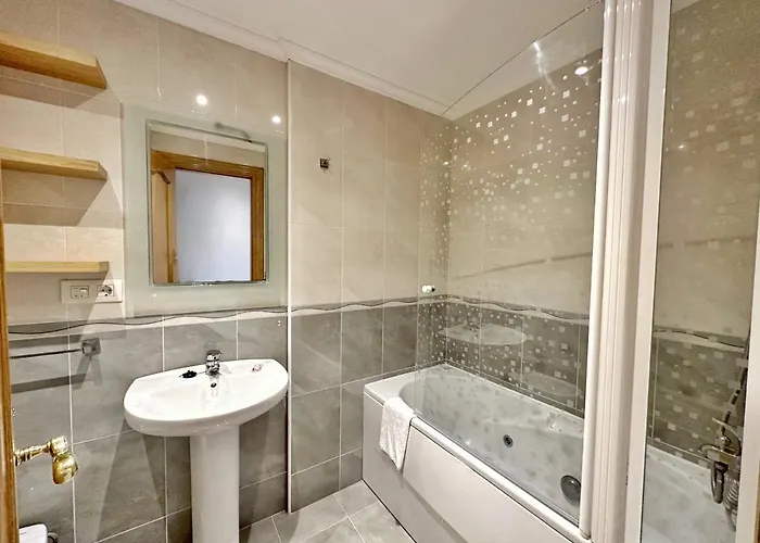 Abad Paterno - 3008 Santoña